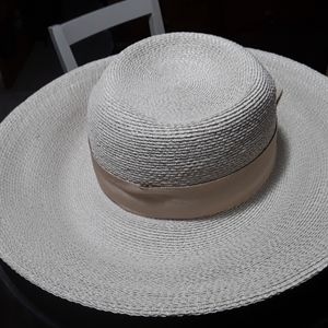 Chapeau Chateau spring hat size 7